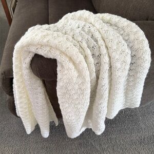 Handmade White Baby Blanket/Lap Warmer. Soft! Shell Pattern Crochet. ~47”x39”.
